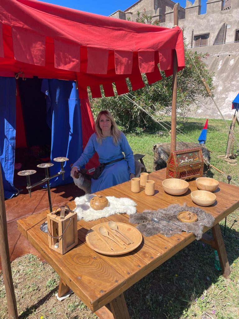 Rievocazione storica medievale con costumi d'epoca